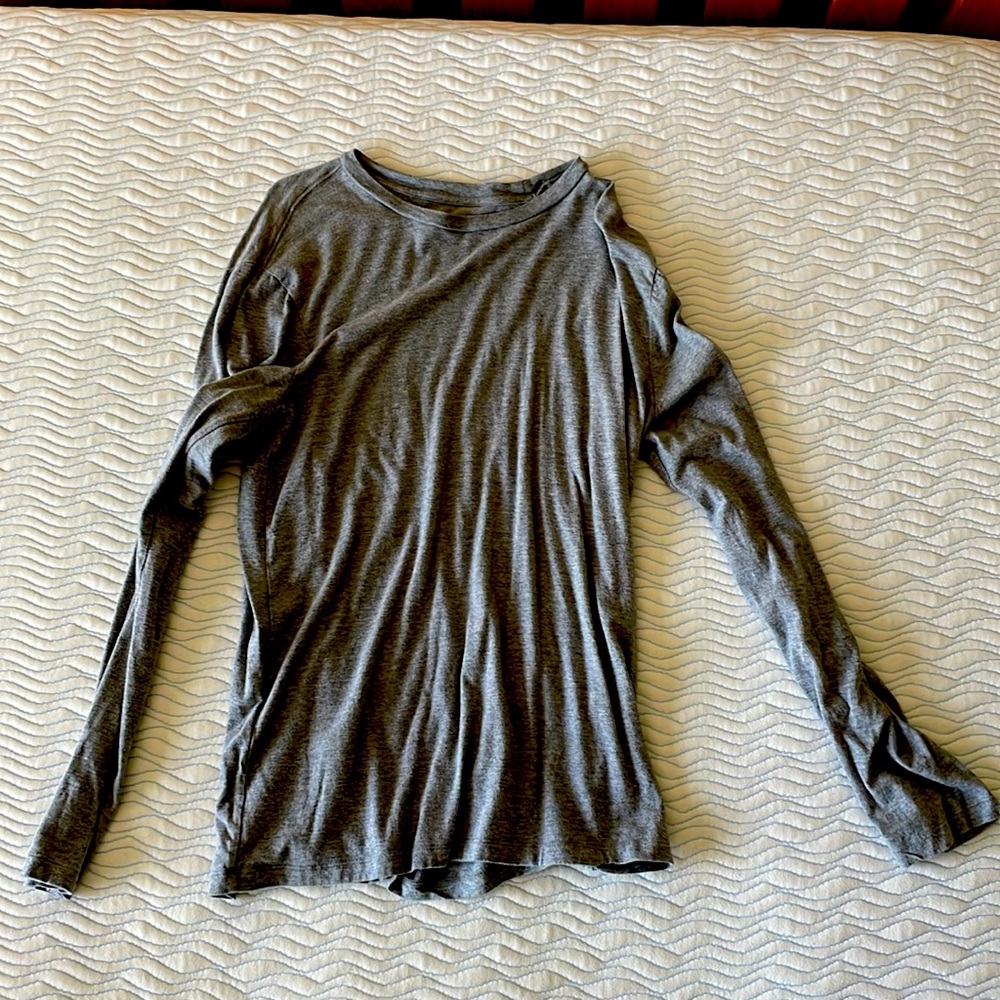 Sonoma Weekend Long Sleeve Tee Shirt Gray Men’s Size Medium